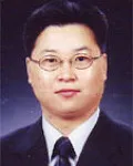 판사, (전직)변호사인 김구년의 대표 이미지