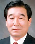 (전직)신문인, (전직)농협인인 김동해의 대표 이미지