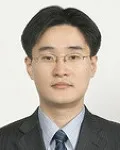 연구인인 윤여일의 대표 이미지