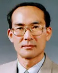 대학교수인 윤평구의 대표 이미지