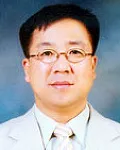 대학교수인 유충열의 대표 이미지
