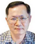 신문기자인 홍순도의 대표 이미지