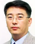 신문기자인 이처문의 대표 이미지