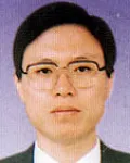 변호사, (전직)검사인 이부영의 대표 이미지