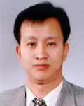 (전직)신문기자인 이의철의 대표 이미지