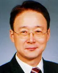 신문기자인 배연국의 대표 이미지