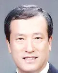 대학교수인 김상무의 대표 이미지