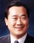 정당인인 이범석의 대표 이미지
