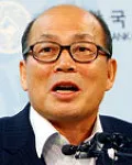 (전직)은행인인 왕용기의 대표 이미지
