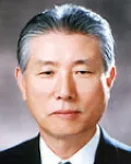 문학평론가, (전직)대학교수인 송영목의 대표 이미지