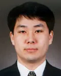 행정공무원인 안충환의 대표 이미지