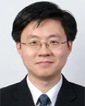 안과의사, 대학교수인 윤경철의 대표 이미지