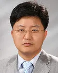 대학교수인 안성관의 대표 이미지