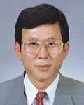 대학교수, (전직)변호사, (전직)군법무관인 김태계의 대표 이미지