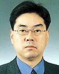 병리과의사, 대학교수인 정두현의 대표 이미지