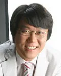 성형외과의사인 신동필의 대표 이미지