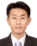 대학교수인 최경진의 대표 이미지