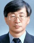 대학교수인 윤용달의 대표 이미지