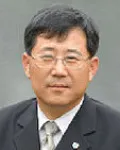 대학교수인 남인탁의 대표 이미지