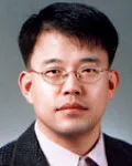 대학교수인 박관동의 대표 이미지
