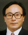 신문기자인 김선학의 대표 이미지