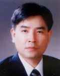 제2금융인인 윤창보의 대표 이미지