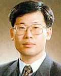 대학교수인 김창섭의 대표 이미지