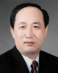 대학교수, (전직)방송기자인 방윤현의 대표 이미지