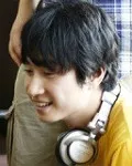 영화감독인 홍석재의 대표 이미지