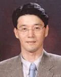 대학교수인 장영철의 대표 이미지