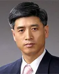 대학교수, 기자인 김덕만의 대표 이미지