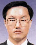 변호사, (전직)판사인 이영동의 대표 이미지