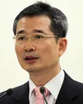 검사인 이건리의 대표 이미지