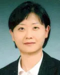 행정공무원인 이스란의 대표 이미지