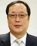 신문기자인 최훈의 대표 이미지