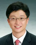 변호사인 김윤식의 대표 이미지