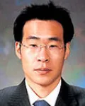 판사인 이성의 대표 이미지