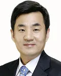 증권인인 윤경은의 대표 이미지