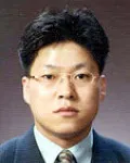 (전직)행정공무원인 진현환의 대표 이미지
