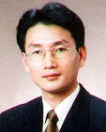 문학평론가, 대학교수인 강상대의 대표 이미지