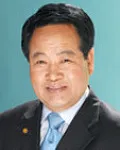(전직)기초의회 의장인 홍춘표의 대표 이미지