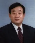 (전직)행정공무원인 김성봉의 대표 이미지