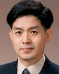 호흡기내과의사, 대학교수인 고윤석의 대표 이미지