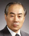 (전직)치과의사, (전직)대학교수인 정성창의 대표 이미지