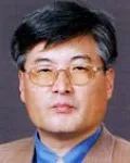 (전직)대학교수인 김경욱의 대표 이미지