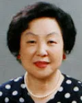 (전직)소설가, (전직)방송프로듀서인 윤남경의 대표 이미지