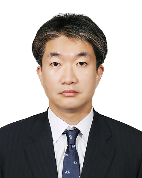 검사인 홍완희의 대표 이미지