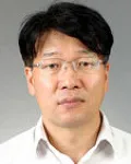 대학교수인 정웅석의 대표 이미지