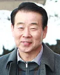 시조시인인 이우걸의 대표 이미지