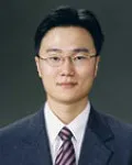 검사, (전직)변호사인 김정헌의 대표 이미지